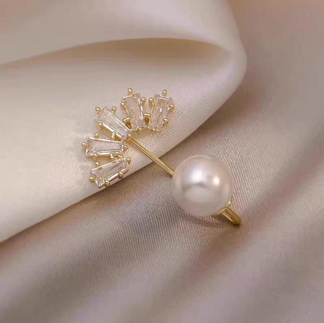 Pearl Bloom Brooch Pin