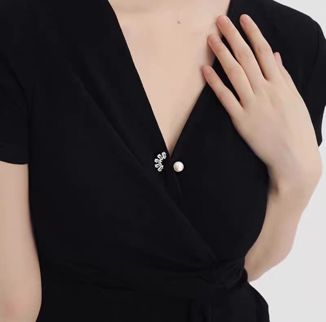 Pearl Bloom Brooch Pin