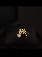 Pearl Knot Brooch Pin (Tied Moments Series)