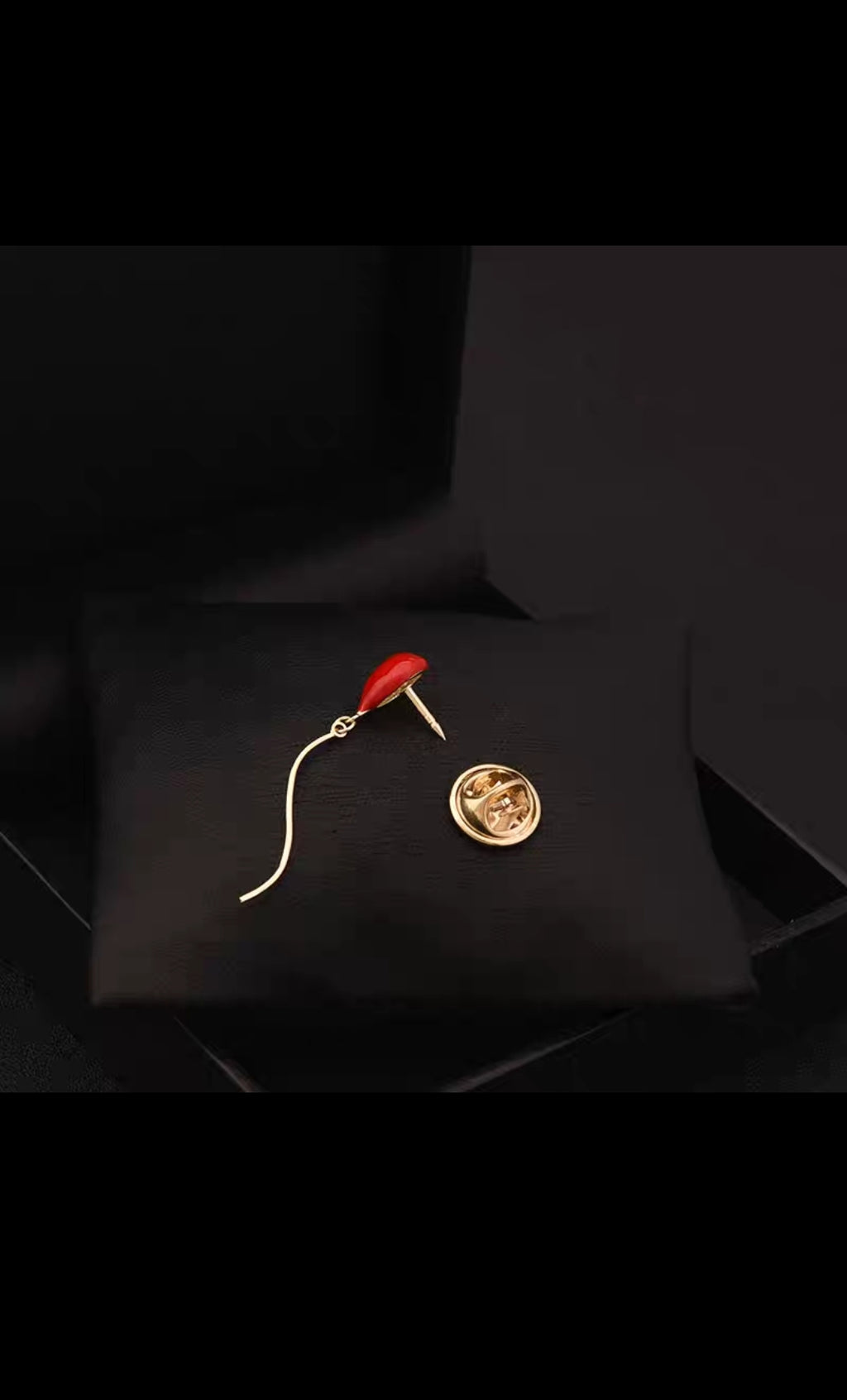 Red Balloon Collar Brooch Pin