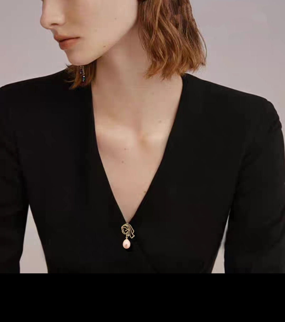 Girl with a Pearl Drop – Brooch Pin
