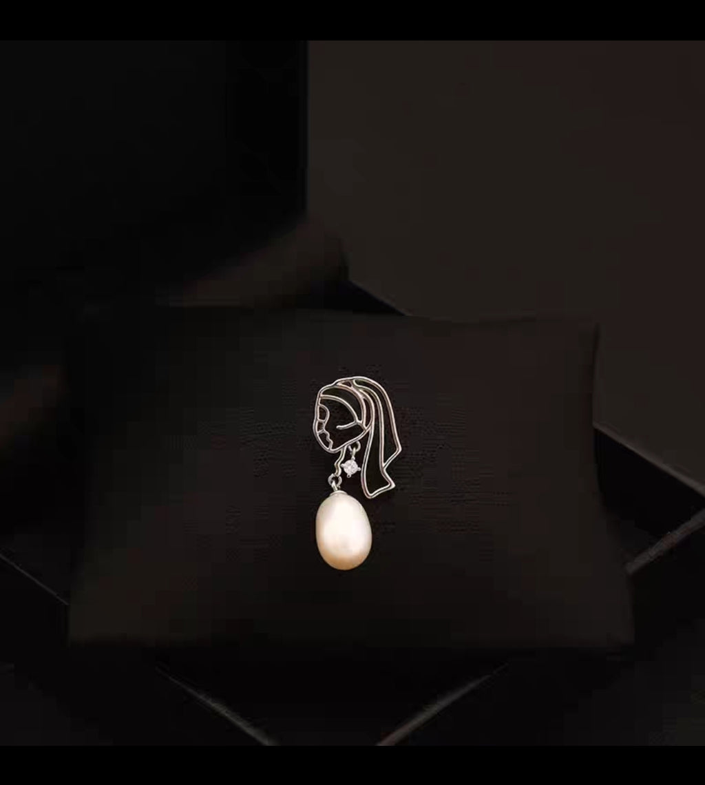 Girl with a Pearl Drop – Brooch Pin