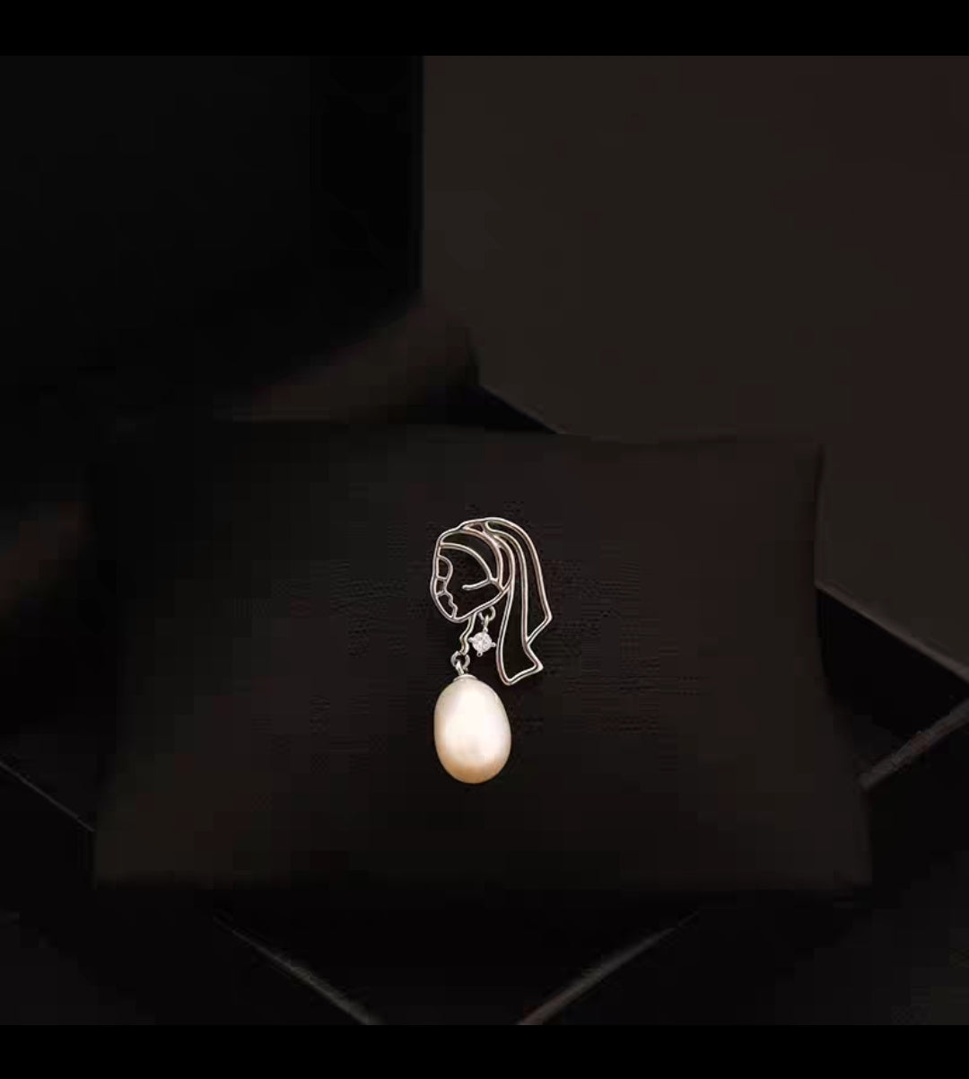 Girl with a Pearl Drop – Brooch Pin