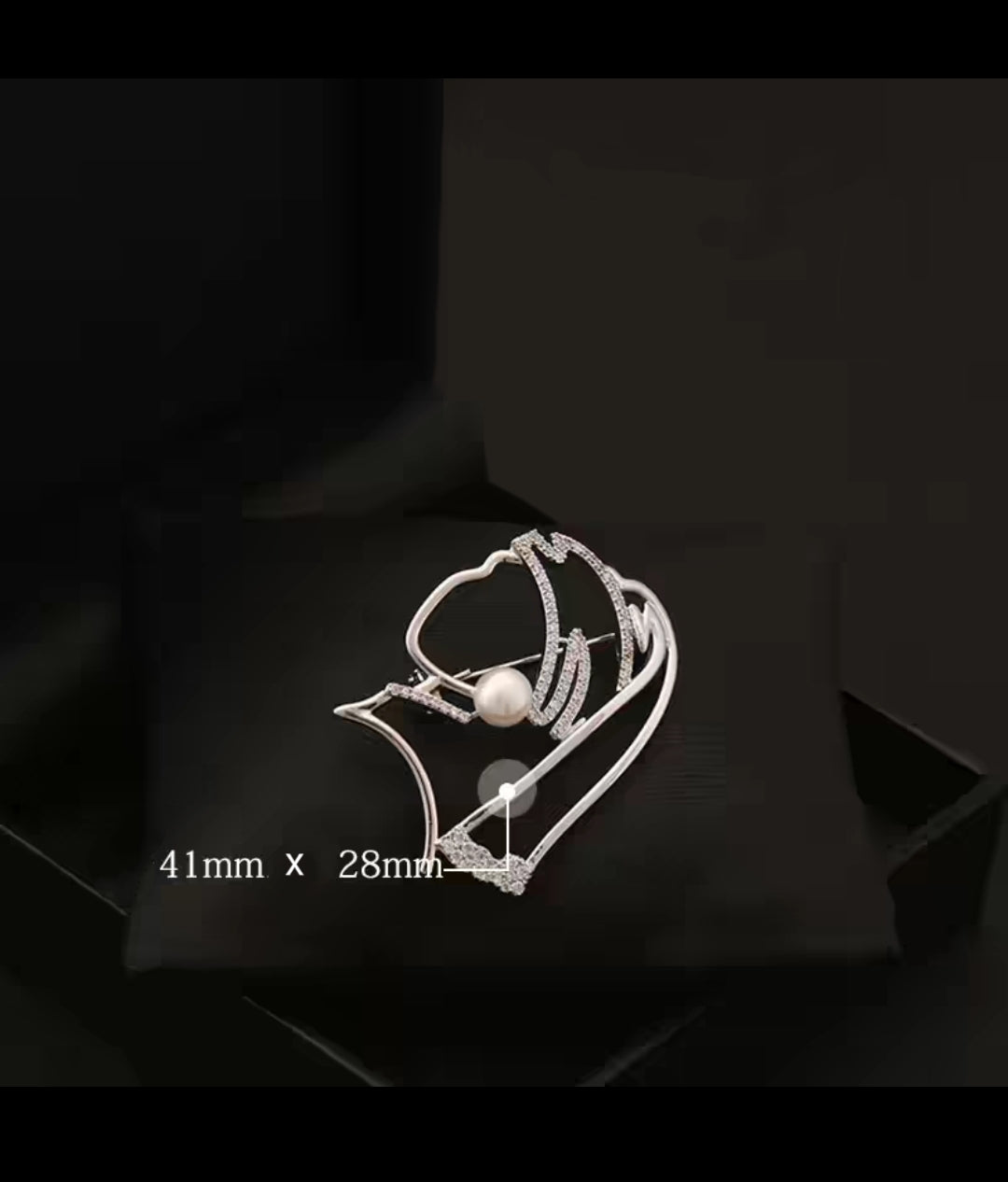 Girl with a Pearl Earring Silhouette – Brooch Pin