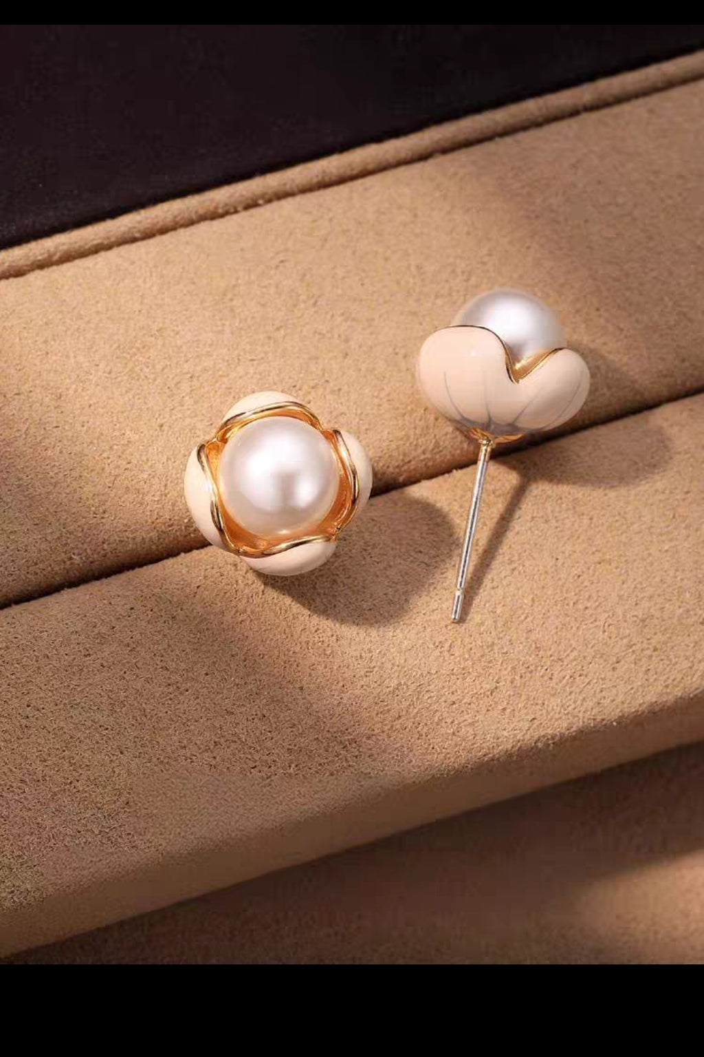 Elegant Pearl Stud Earrings