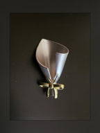 Elegant Bloom Brooch – Minimalist Floral Holder Pin