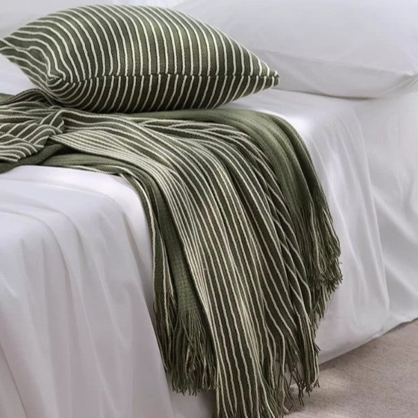 Cozy Retro Knit Bed Throw & Pillow Cover Set